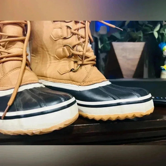 Portland Boot Company Women's Emmett 9" Fleece Cuff Duck Boot size 9 - Picture 6 of 12